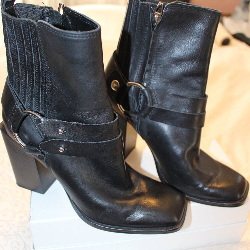 Dolce Vita Black Leather Boots size 7.5